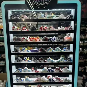 Case Description: The Ultimate Acrylic Sneaker Keychains Display Rack