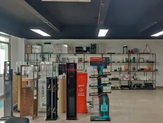Custom POP Display Showroom