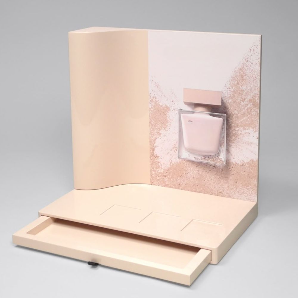 Fragrance Bottle Display Stand Manufacturing Solutions